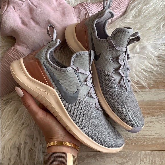 NWT Nike Free trainers Premium - Picture 4 of 7